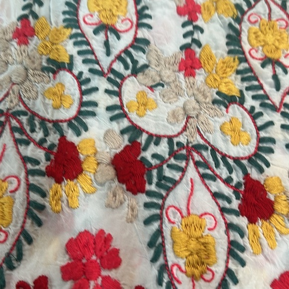 Beautiful embroidery Johnny Was top - Picture 8 of 10